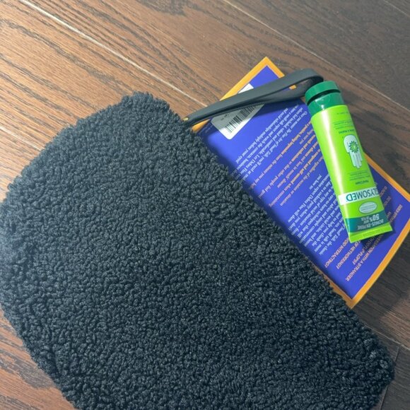 Banana Republic Vintage Black Persian Lamb Muff - Picture 2 of 5